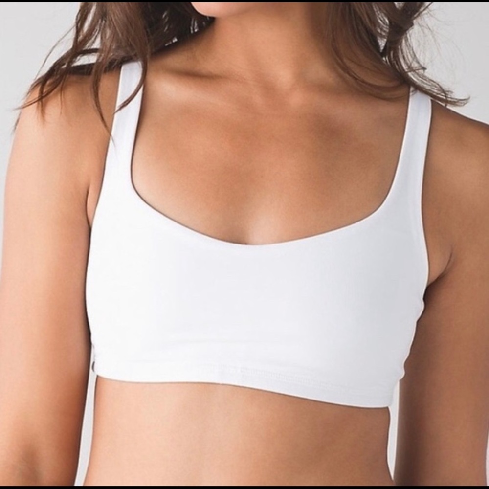Lululemon free to be bra